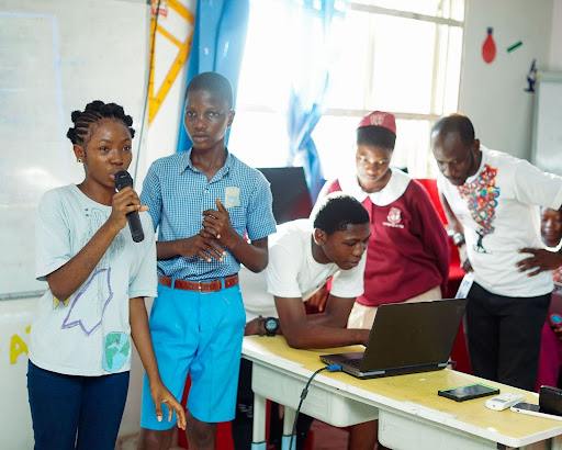 Slum2School and HP Conclude 5-Week Tech Training for Learners 2.jpg